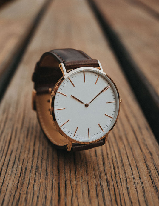 Classic Brown Leather Watch – Elegant Minimalist Design